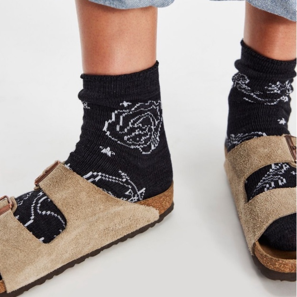 Free People Tell Me Your Star Sign Socks-Black